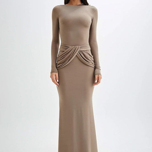 Vestido largo de manga larga con cuello redondo