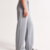 Pantalones Lara: elegantes y cómodos para un estilo sin esfuerzo