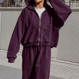 Conjunto vintage de dos piezas con sudadera y jogger