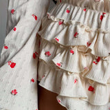 Conjunto de dos piezas para estar en casa: pantalones cortos de punto con estampado floral de manga corta y manga larga.