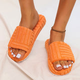 Pantuflas Filo - Pantuflas vintage de plataforma clásicas y cómodas.