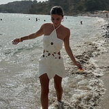 Vestido de mujer - Tejido a crochet - Corte ajustado - Espalda abierta - Recortes elegantes