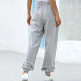 Pantalones deportivos para mujer: cómodos y elegantes, cintura elástica y corte moderno.