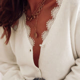 Chaleco con cuello en V adornado con encaje