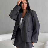 Elegante conjunto de blazer y pantalones cortos