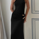 Vestido maxi sexy ajustado con espalda descubierta y detalles metálicos