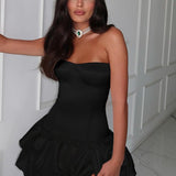 Vestido de noche sexy, sin tirantes, fruncido y ajustado.
