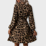 Vestido elegante con estampado de leopardo, con escote en V y cintas ajustables