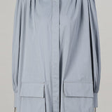 Chaqueta casual con detalles plisados