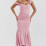 Vestido de noche ajustado estilo sirena con tirantes finos fruncidos