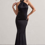 Vestido de noche ajustado sin espalda