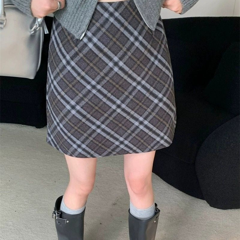 Falda corta vintage de tweed a cuadros, ajustada y de cintura alta