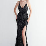 Elegante vestido de noche de terciopelo con lentejuelas