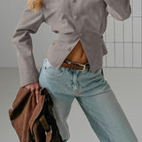 Blusa vintage de ante color caqui con cintura ajustada