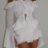 Elegante conjunto de falda con volantes, mangas largas y hombros descubiertos