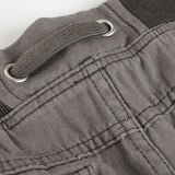Vaqueros slim con tirantes patchwork, estilo rockero