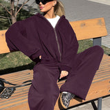 Conjunto vintage de dos piezas con sudadera y jogger