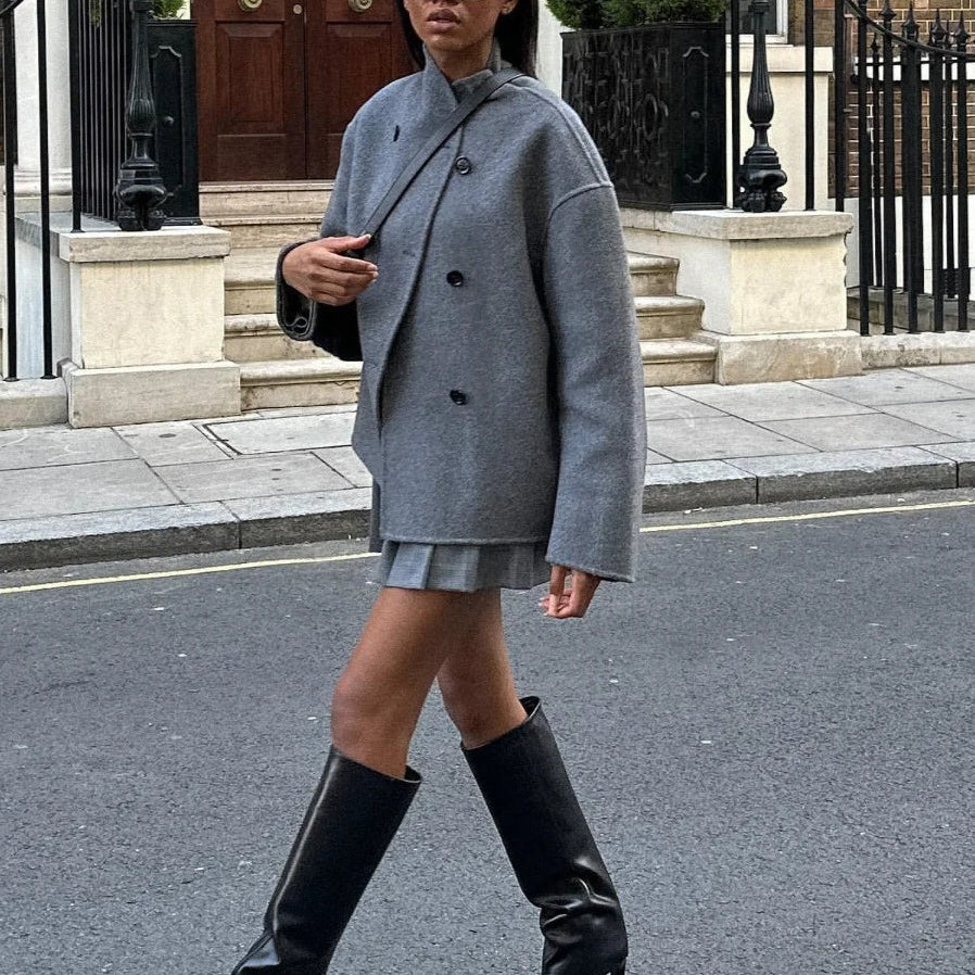 Chaqueta corta de lana cruzada