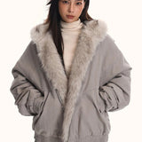 chaqueta aislante con capucha de piel