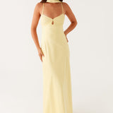 Vestido largo de satén con escote en pico y espalda abierta