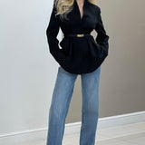 Blazer con escote en pico y detalle en la cintura