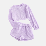 Conjunto de ropa de estar por casa para mujer: top corto de manga larga y pantalones cortos suaves de cintura alta.