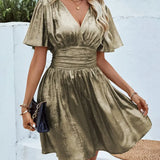 Vestido de mujer - Escote en pico - Mangas mariposa - Cintura ajustada - Tejido brillante