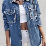 Abrigo largo en denim en contraste con perlas