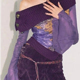 Blusa corta entallada con paneles de malla.