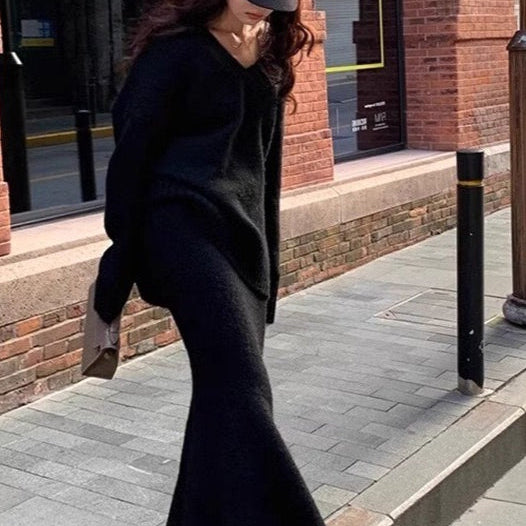 Conjunto de dos piezas: jersey de punto casual con cuello en V y falda sirena.