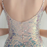 Vestido largo con abertura y lentejuelas iridiscentes