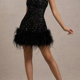 Vestido de noche ajustado con lentejuelas brillantes y esponjosas.
