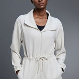 Chaqueta de largo medio con cuello alto y cintura con cordón Air Layer