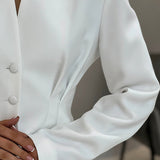 Blazer con escote en V y cintura ajustada