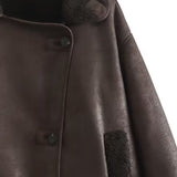 Chaqueta holgada forrada con piel sintética de oveja.