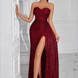 Vestido de noche largo sin tirantes con abertura