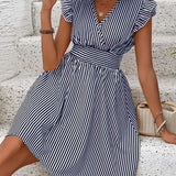 Vestido de mujer - Escote cruzado - Mangas con volantes - Cintura ajustada - Falda acampanada