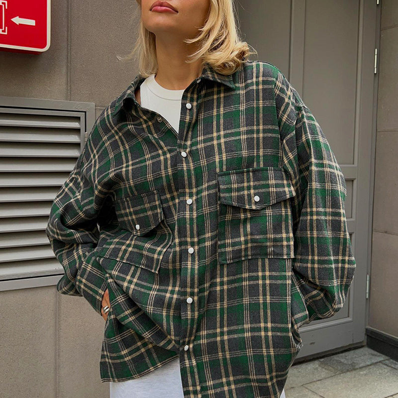 Blusa de cuadros de largo medio con bolsillos dobles