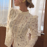 Blusa vintage de encaje con botones al frente