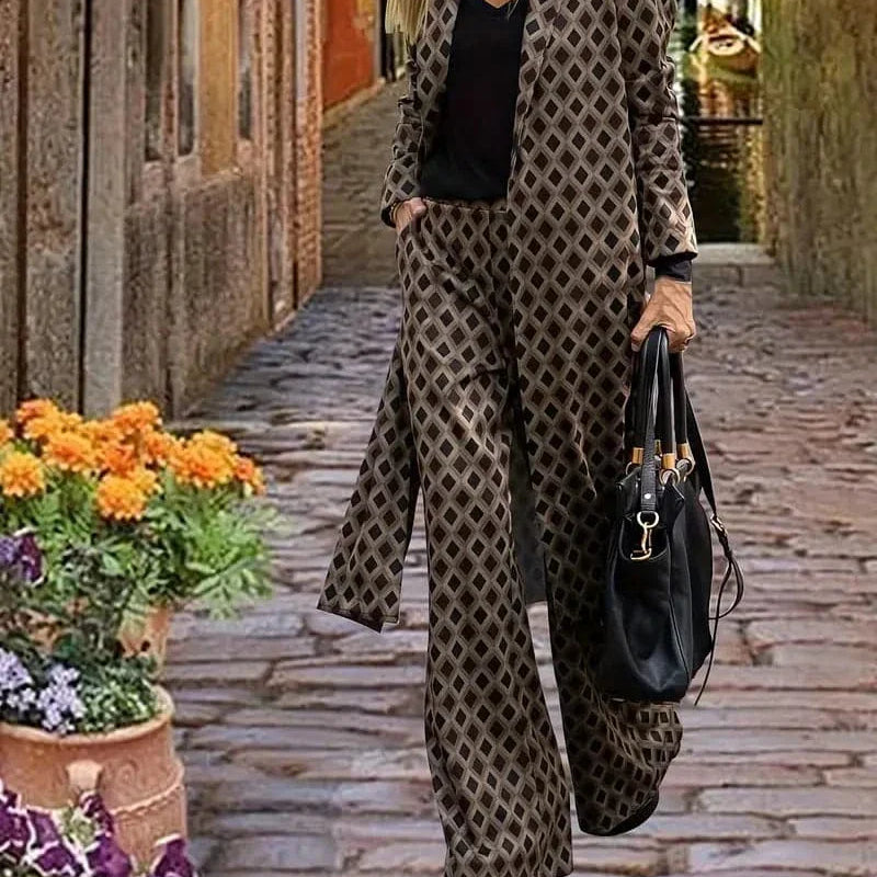 Thea - Un atuendo inusual para los amantes de la moda.