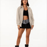 chaqueta de cuero con solapas extragrandes
