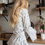Conjunto de dos piezas: cárdigan corto calado, pantalón corto floral de manga larga, ropa de estar por casa