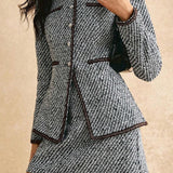 Conjunto de dos piezas: chaqueta y falda de tweed vintage con vueltas en la espalda