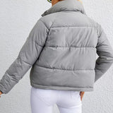 Chaqueta acolchada con cuello alto corto