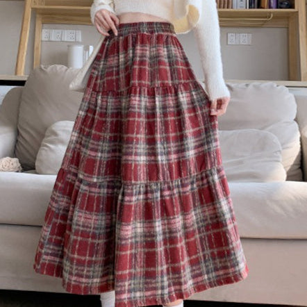 Falda de cuadros con volantes en mezcla de lana