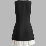 Vestido corto plisado sin mangas - Corte ajustado - Escote alto - Elegante y chic