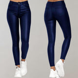 Pantalones de cuero elegantes y cómodos para mujer.