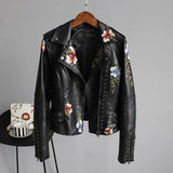 Chaqueta biker para mujer – Corte entallado – Piel sintética ligera – Bordado floral – Tachuelas
