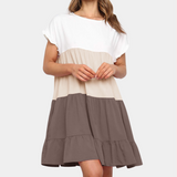 Vestido de mujer - Corte acampanado - Mangas cortas con volantes - Diseño informal escalonado