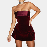 Minivestido de mujer – Terciopelo lujoso – Sin tirantes – Corte elegante y ajustado